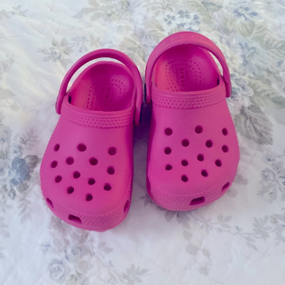 Toddler size 6 crocs